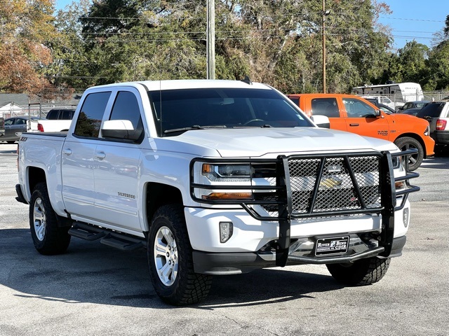 2017 Chevrolet Silverado 1500 LT Image 3 of 33