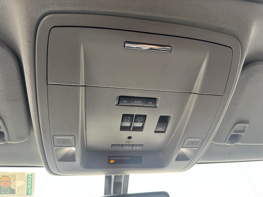 2017 Chevrolet Silverado 1500 LTZ Image 26 of 28