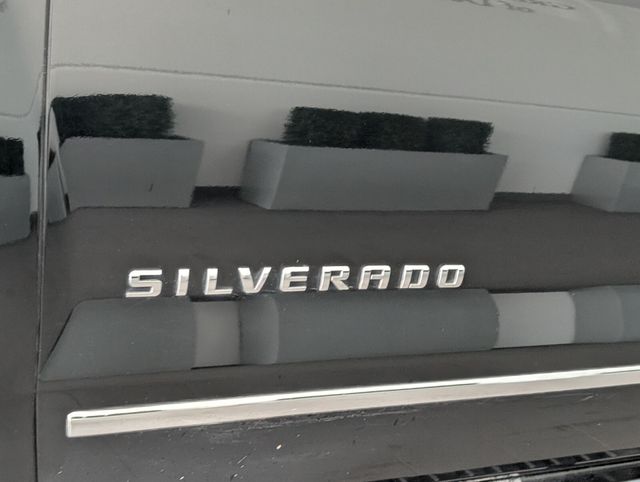 2017 Chevrolet Silverado 1500 LTZ Image 24 of 35