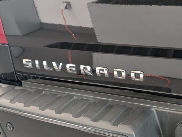 2017 Chevrolet Silverado 1500 LTZ Image 19 of 35