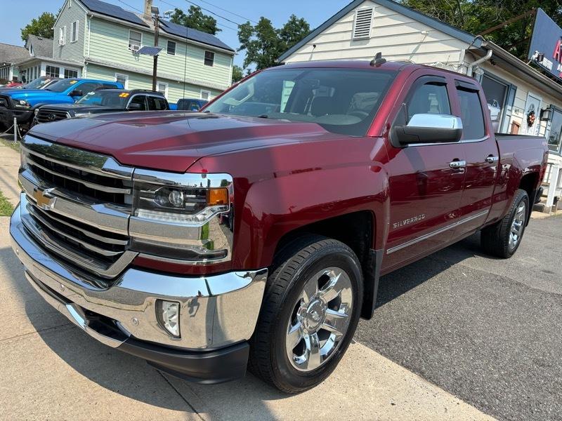 2017 Chevrolet Silverado 1500 LTZ Image 1 of 46