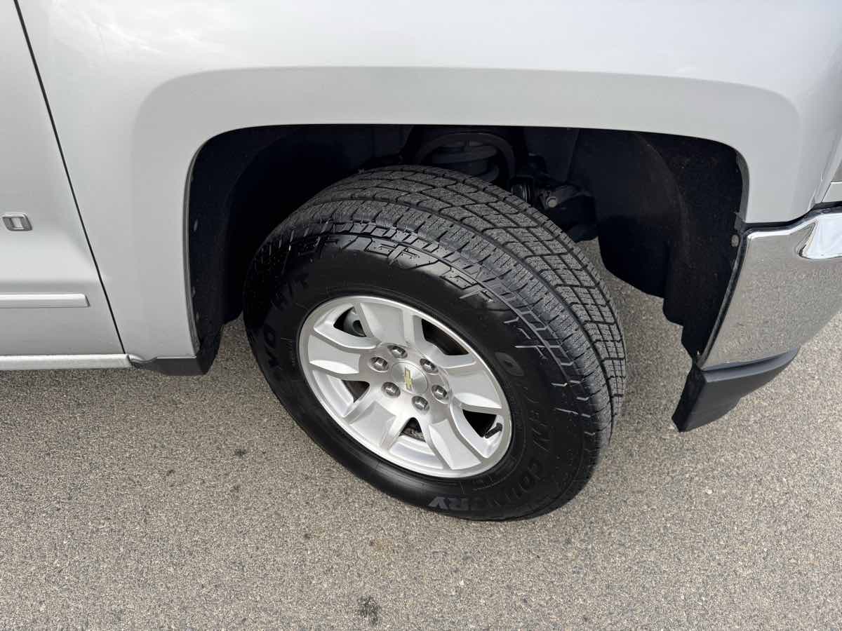 2017 Chevrolet Silverado 1500 LT Image 17 of 40