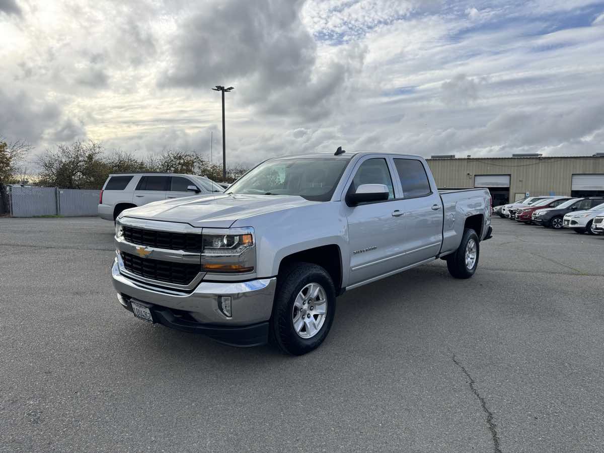 2017 Chevrolet Silverado 1500 LT Image 1 of 40