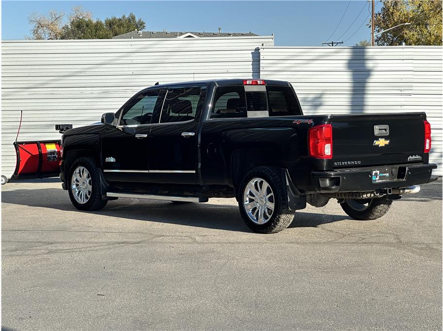 2017 Chevrolet Silverado 1500 High Country Image 8 of 30
