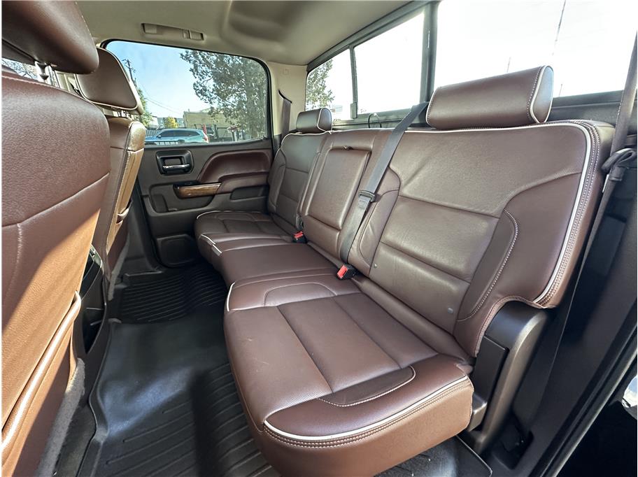 2017 Chevrolet Silverado 1500 High Country Image 11 of 30