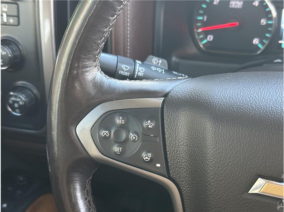 2017 Chevrolet Silverado 1500 High Country Image 24 of 30