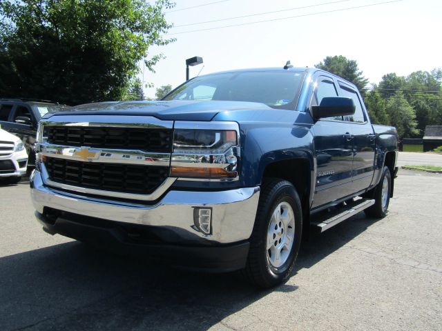 2017 Chevrolet Silverado 1500 LT Image 1 of 34