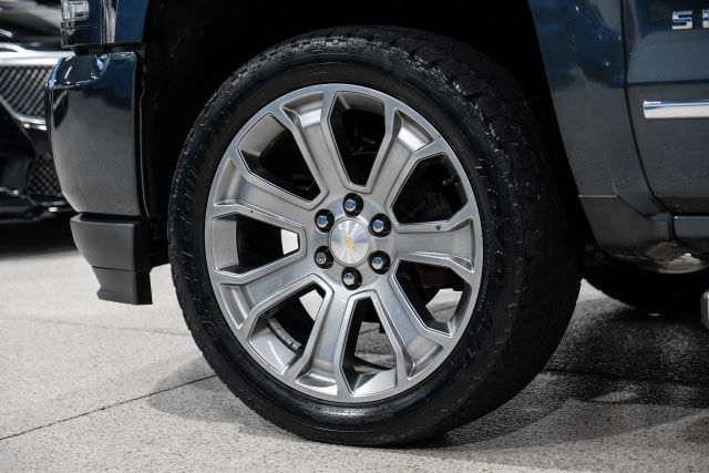 2017 Chevrolet Silverado 1500 LTZ Image 24 of 64