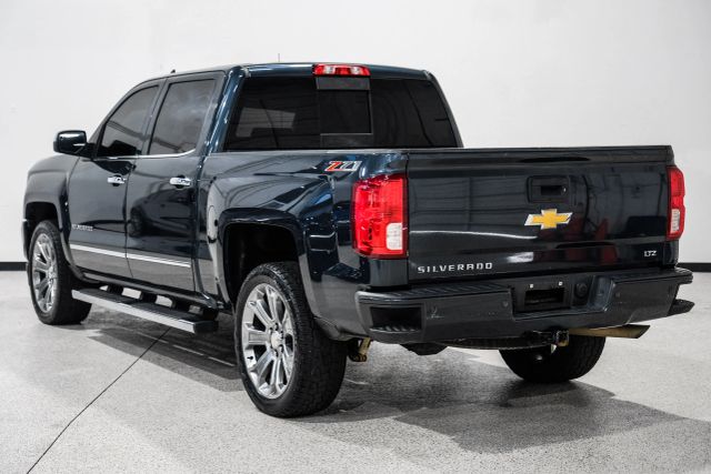 2017 Chevrolet Silverado 1500 LTZ Image 13 of 64