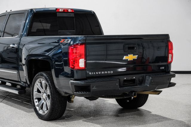 2017 Chevrolet Silverado 1500 LTZ Image 14 of 64