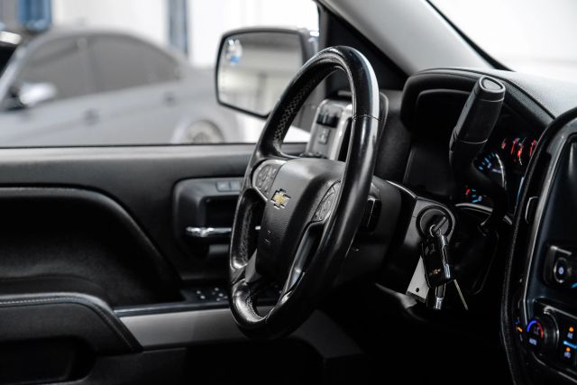 2017 Chevrolet Silverado 1500 LTZ Image 38 of 64