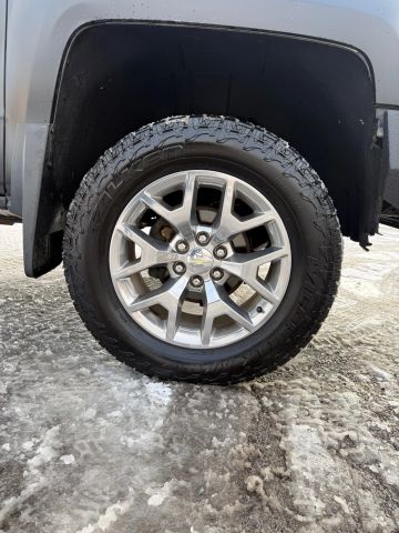 2017 Chevrolet Silverado 1500 LT Image 4 of 8