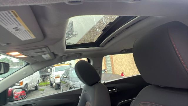 Vehicle image 26 of 43