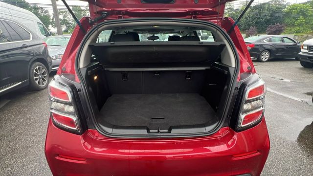 Vehicle image 10 of 43
