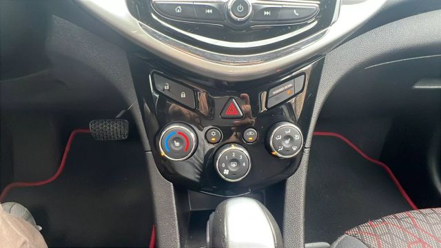 Vehicle image 19 of 43