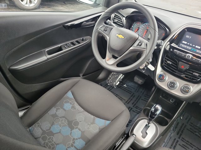 2017 Chevrolet Spark LT Image 10 of 31