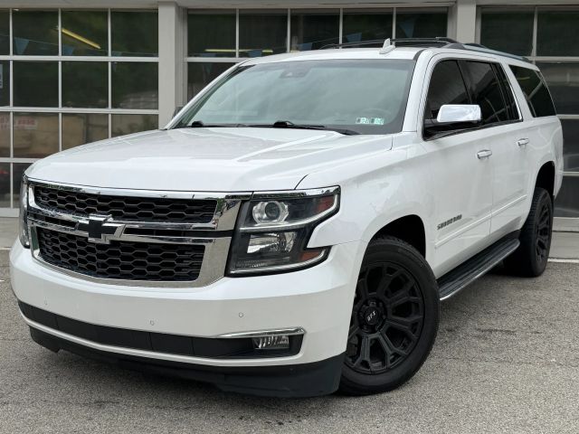 2017 Chevrolet Suburban Premier Image 3 of 18