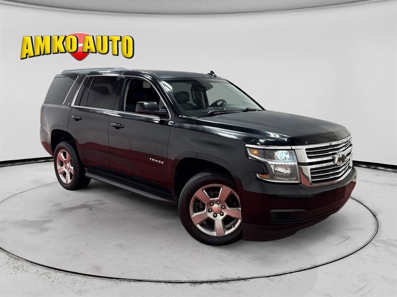 2017 Chevrolet Tahoe LT Image 2 of 41