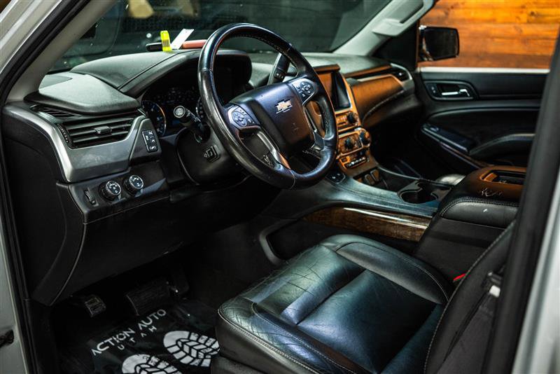 2017 Chevrolet Tahoe LT Image 8 of 31