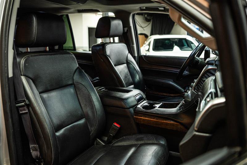 2017 Chevrolet Tahoe LT Image 14 of 31