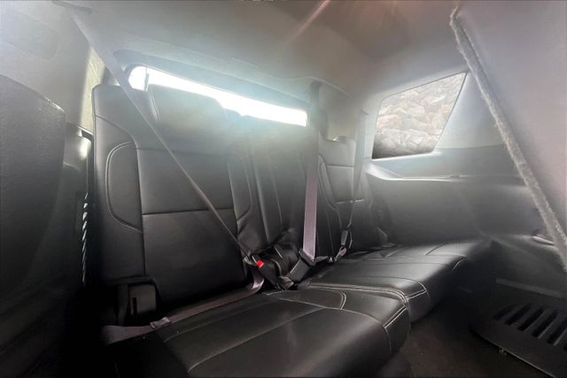 Vehicle image 11 of 33