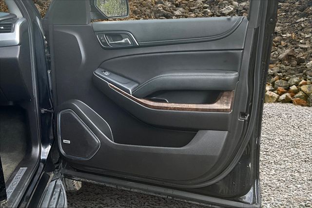 Vehicle image 26 of 33
