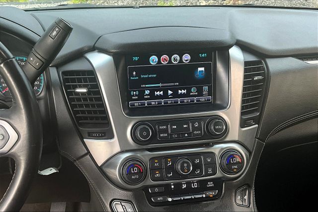 Vehicle image 17 of 33