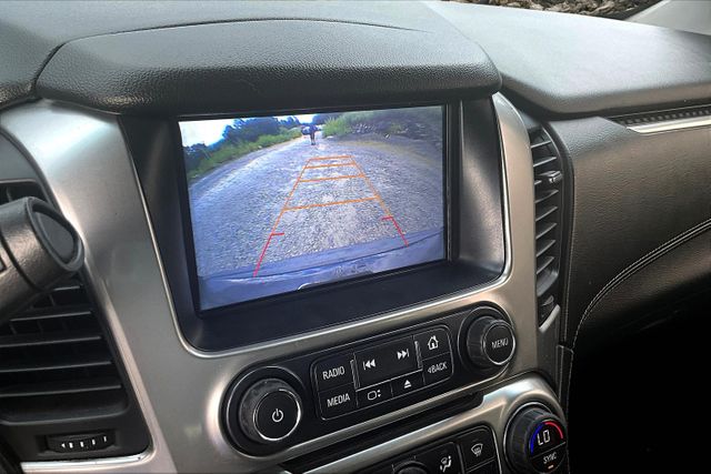 Vehicle image 16 of 33