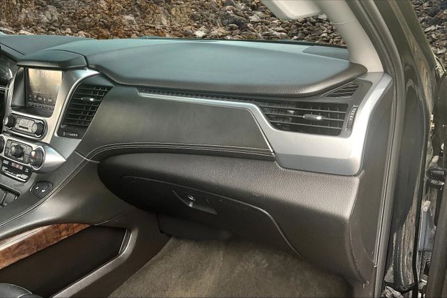 Vehicle image 25 of 33