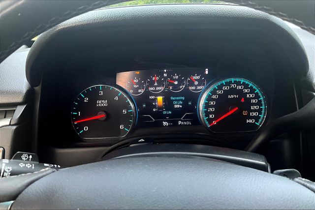 Vehicle image 15 of 33