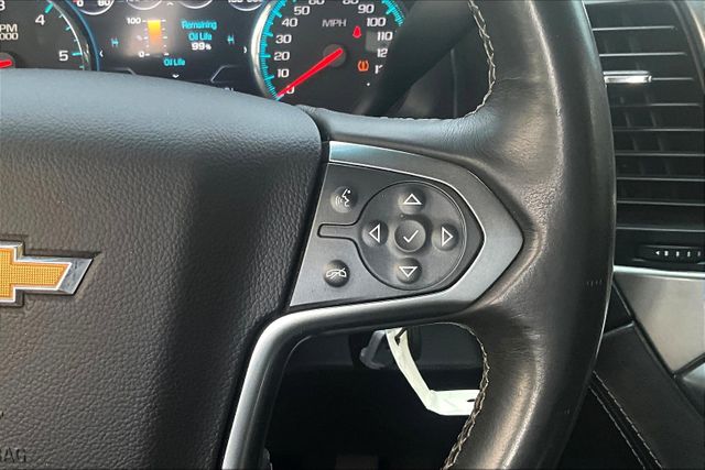 Vehicle image 27 of 33