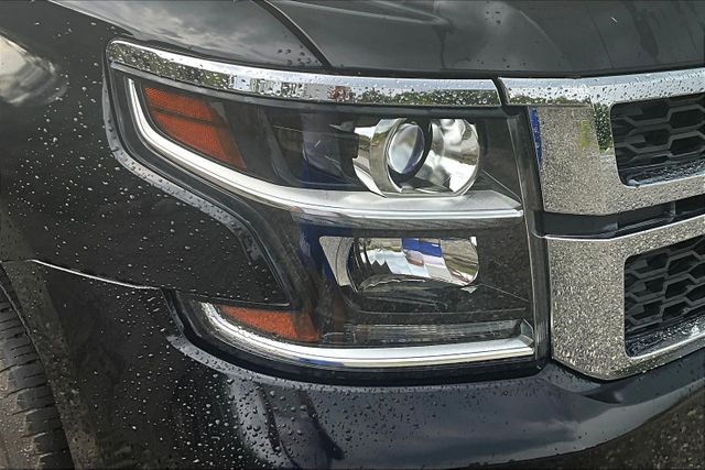 Vehicle image 21 of 33