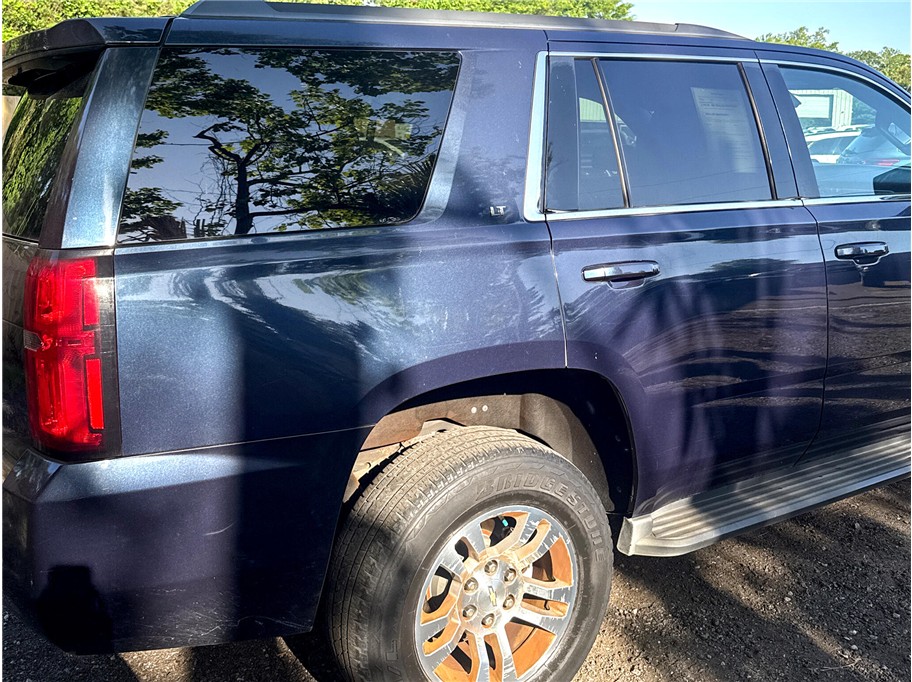 Vehicle image 6 of 42