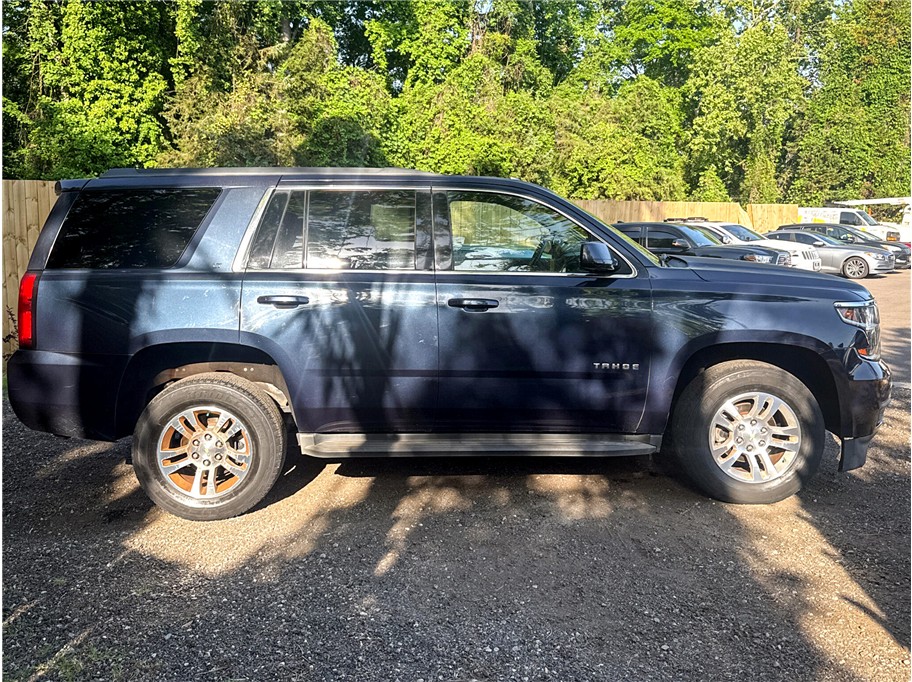 Vehicle image 4 of 42