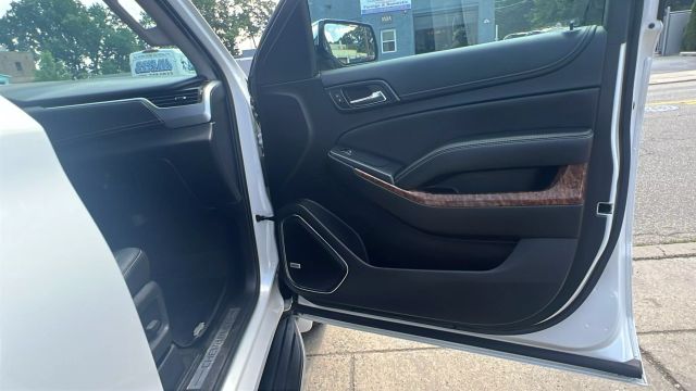 Vehicle image 17 of 37