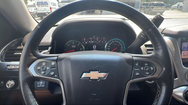 Vehicle image 28 of 37