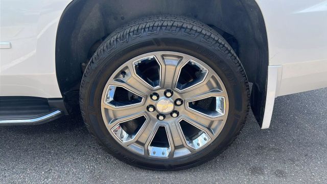 Vehicle image 10 of 37