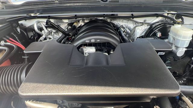 Vehicle image 9 of 37