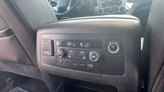 Vehicle image 26 of 37