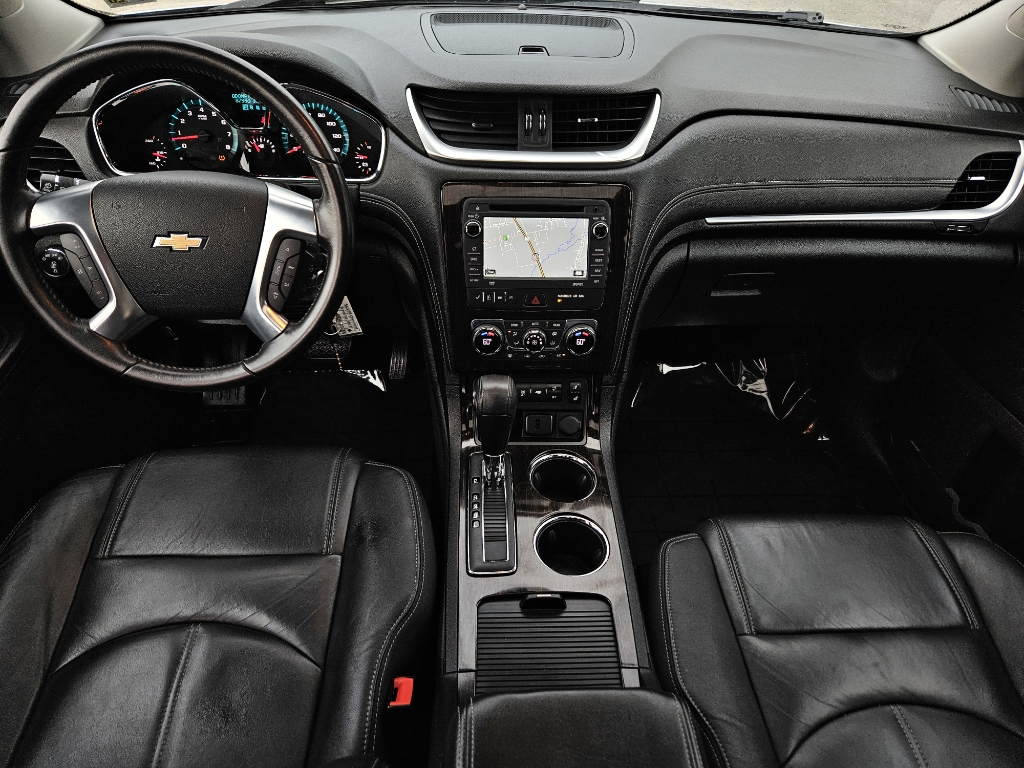 Vehicle image 34 of 40
