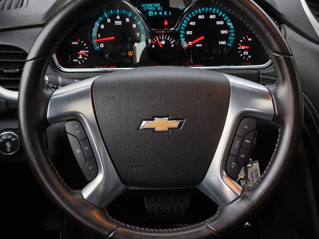 Vehicle image 36 of 40