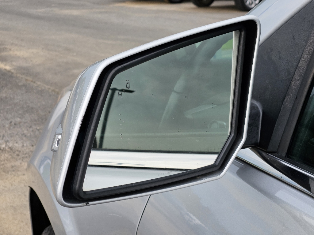 Vehicle image 12 of 40