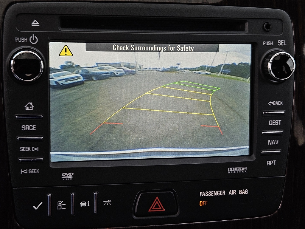 Vehicle image 19 of 40