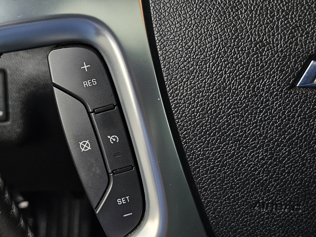 Vehicle image 16 of 40