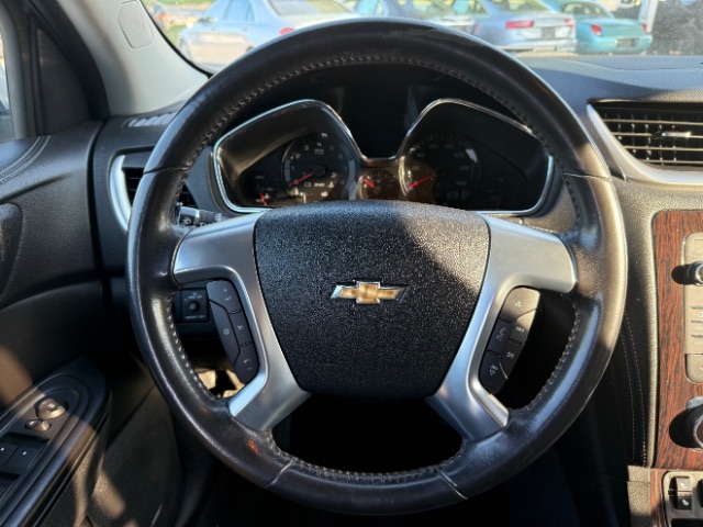 Vehicle image 11 of 18