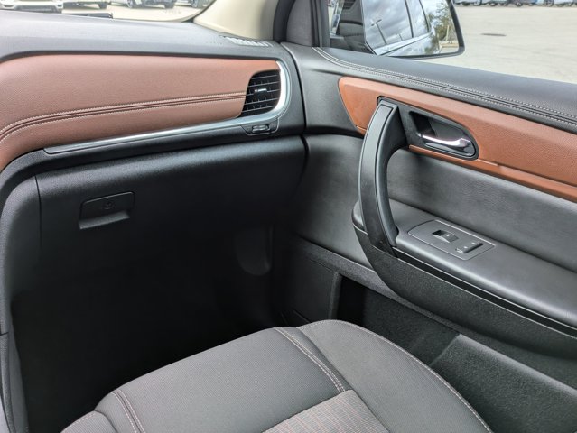 2017 Chevrolet Traverse LT Image 34 of 36