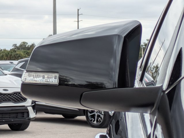 2017 Chevrolet Traverse LT Image 14 of 36