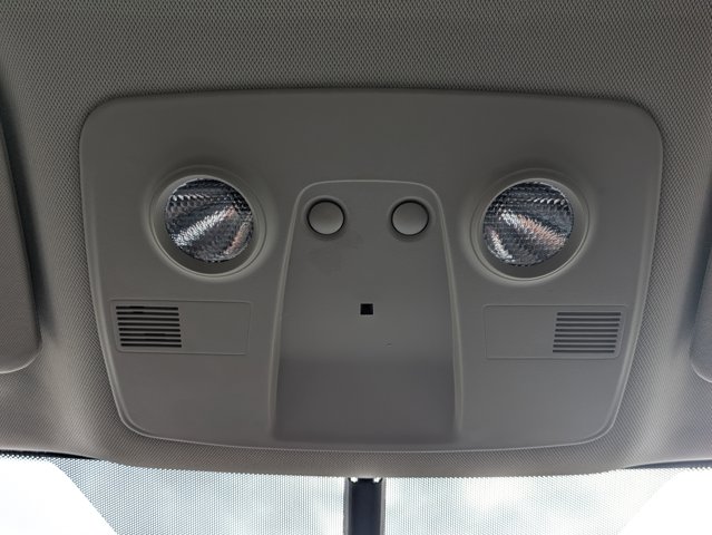 2017 Chevrolet Traverse LT Image 33 of 36