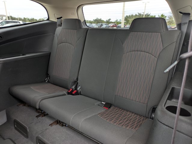 2017 Chevrolet Traverse LT Image 12 of 36