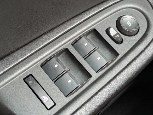 2017 Chevrolet Traverse LT Image 21 of 36